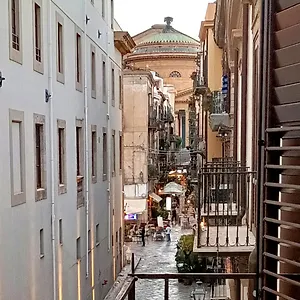 Salinas , Palermo Italia